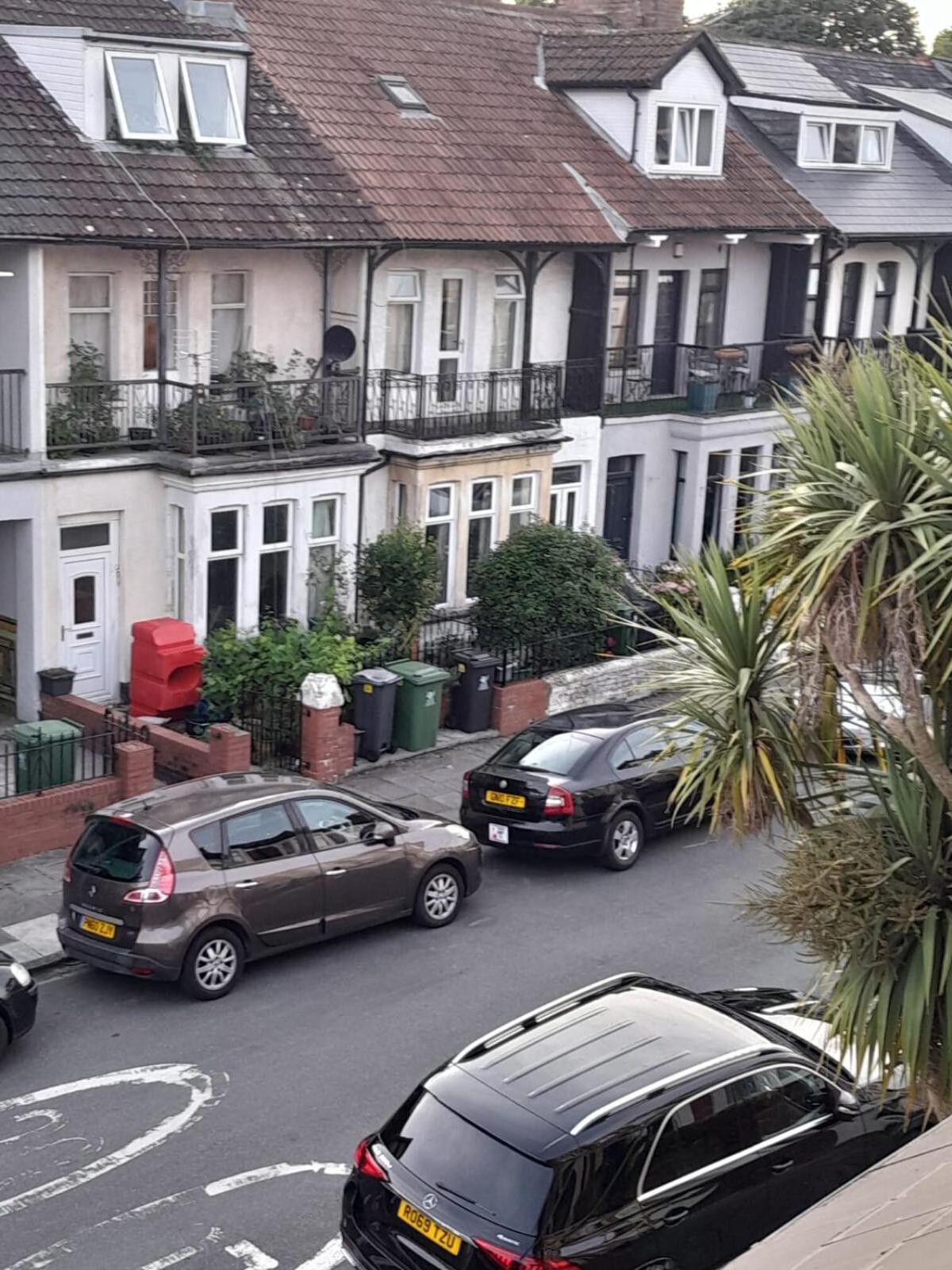 Entire Victoria Park Cardiff Apartment With Free Street Parking Bus 17 And 18 Direct To Cardiff City Centre, Fast Free Wi-Fi ภายนอก รูปภาพ